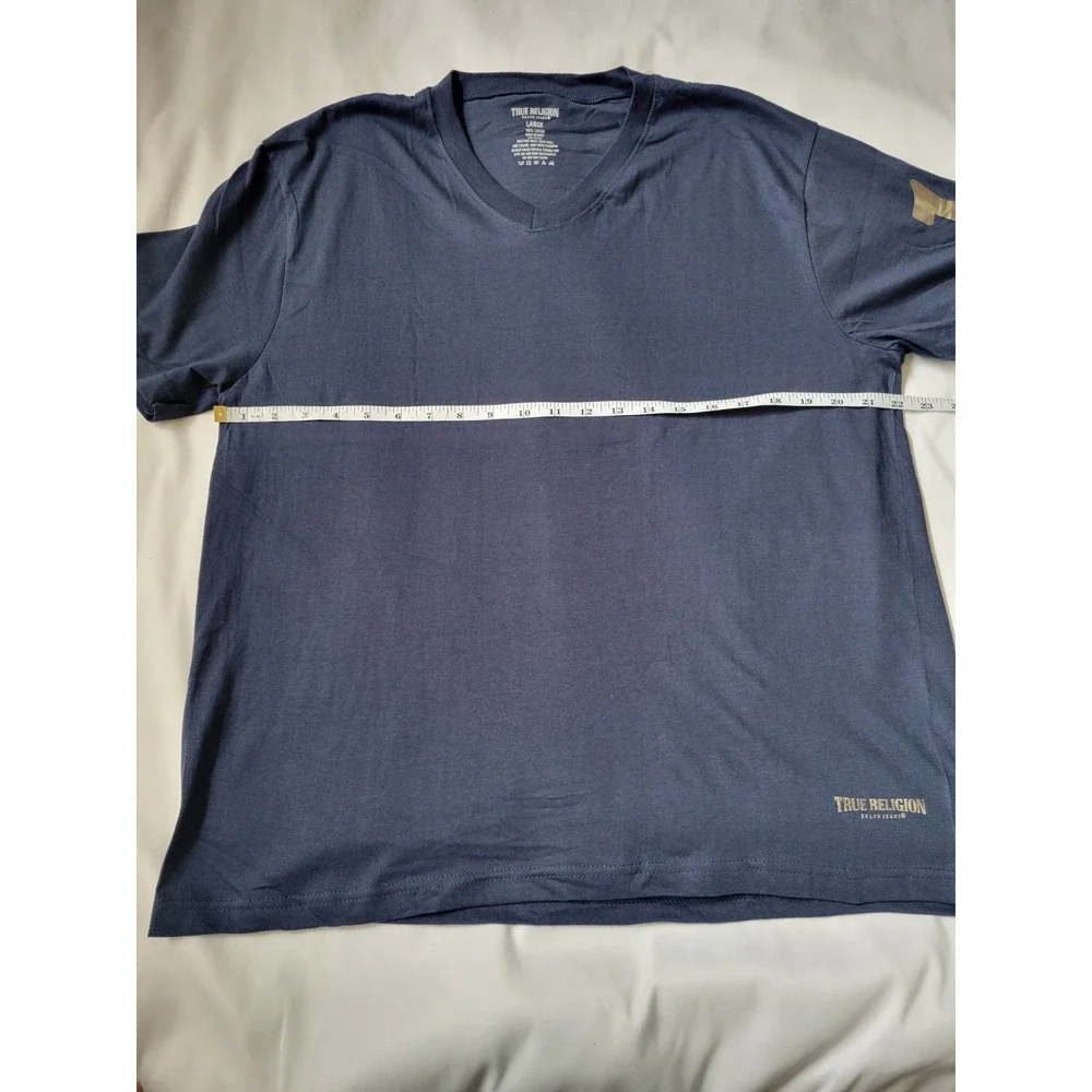 True Religion T Shirt Men's Blue‎ Silver Gold V-Neck Casual Comfortable Sz L